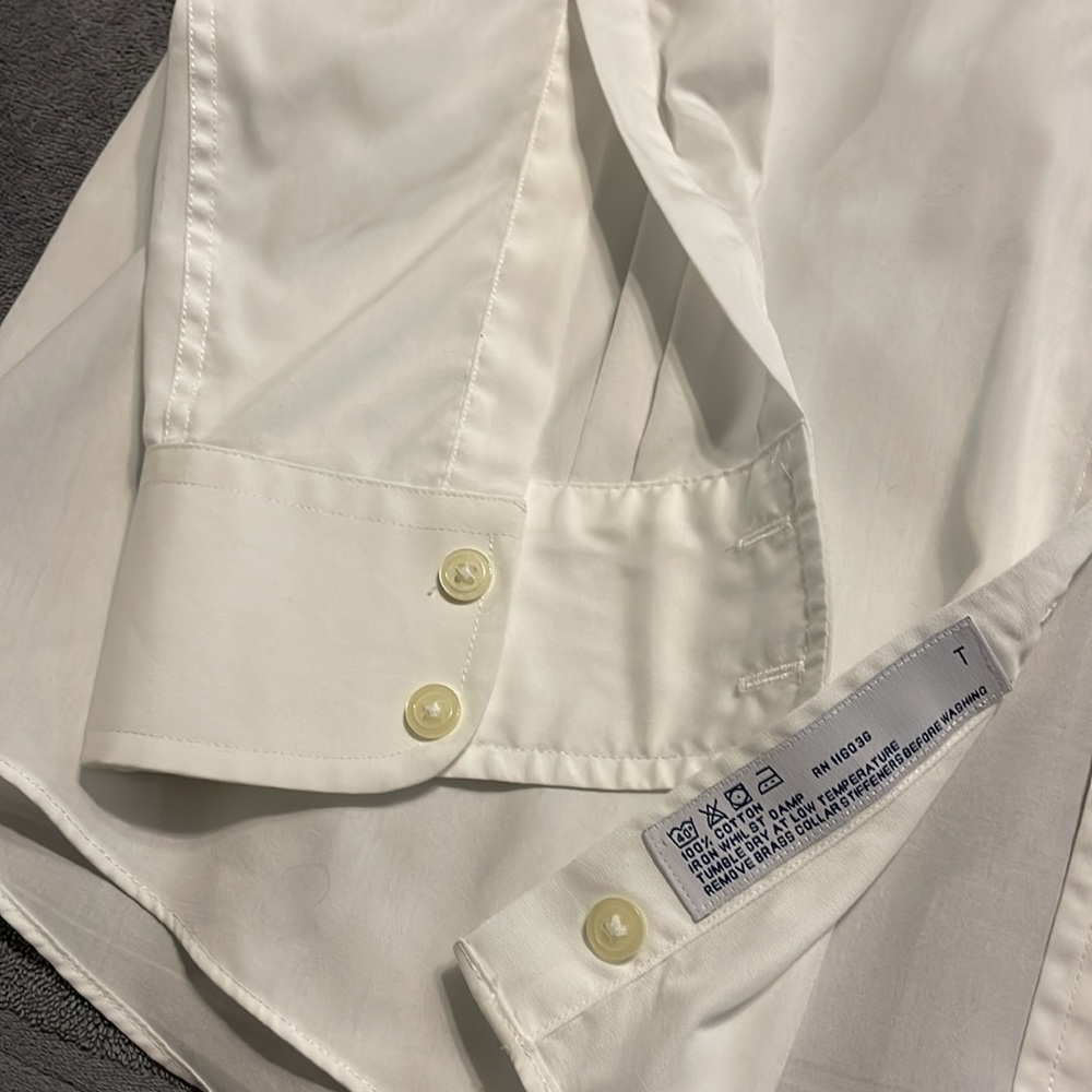 Charles Tyrwhitt SET OF TWO Men’s Dress Shirts Size: 16.5/35.  white, blue - Picture 9 of 11